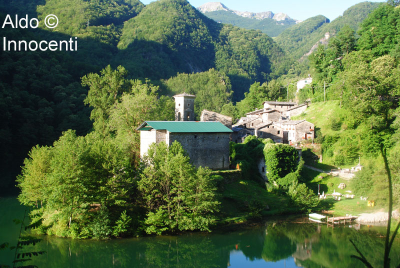 ISOLA SANTA: IL PAESE 3' IMMAGINE